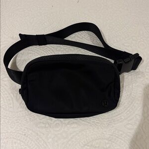 Lululemon Everywhere Belt Bag 1L